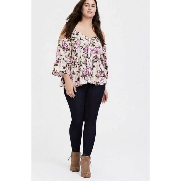 Torrid Women's Babydoll Textured Rayon Cold Shoulder Top Blush Floral Size 1 - Picture 6 of 13